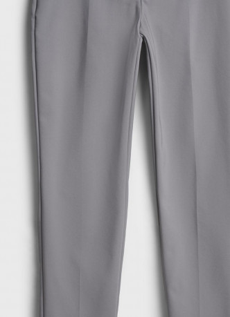 Зауженные прямые брюки