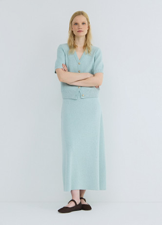 Укороченный кардиган с золотыми пуговицами