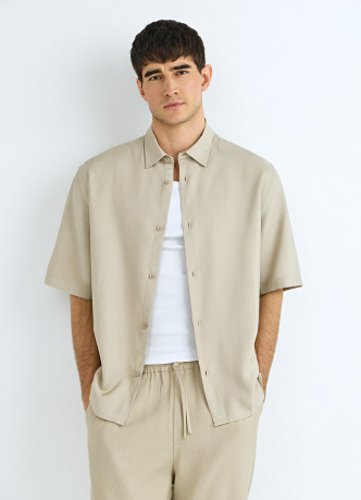 Рубашка из вискозы с коротким рукавом