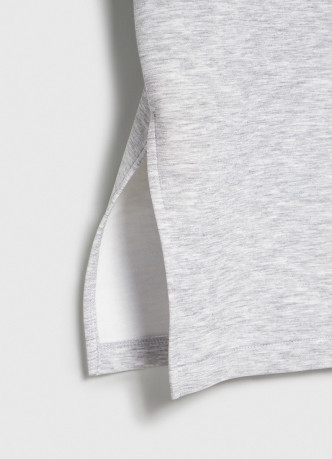 Футболка оверсайз с разрезами