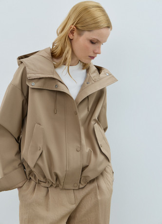 Легкая куртка