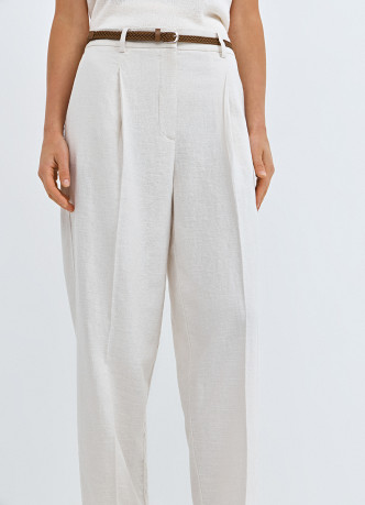 Зауженные брюки с поясом