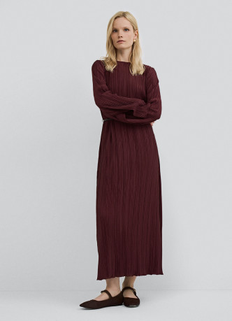 Трикотажное платье с ремнём