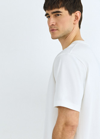 Футболка с тропическим принтом