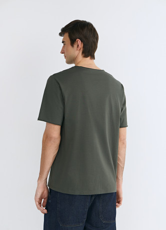 Футболка с необработанным краем