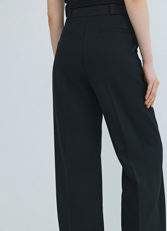 Прямые брюки с эластичным поясом