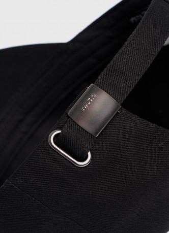 Бейсболка с надписью