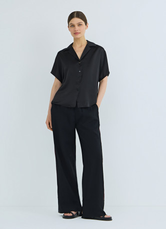 Прямые брюки с лампасами