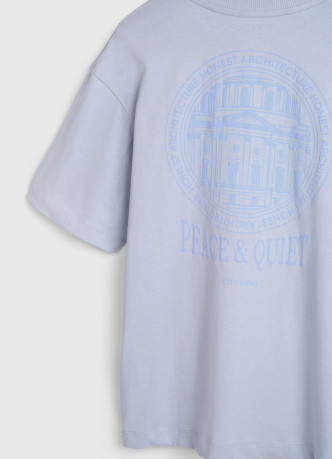 Футболка с объёмным принтом