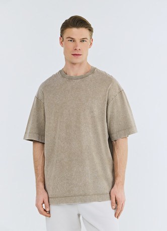 Базовая футболка с эффектом стирки