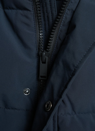 Утеплённая базовая куртка с капюшоном