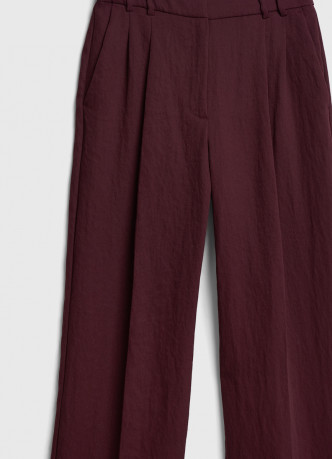 Прямые брюки cо складками