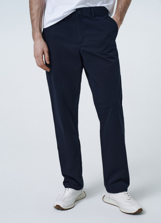 Базовые брюки-чиносы Regular