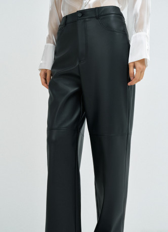 Прямые брюки из искусственной кожи