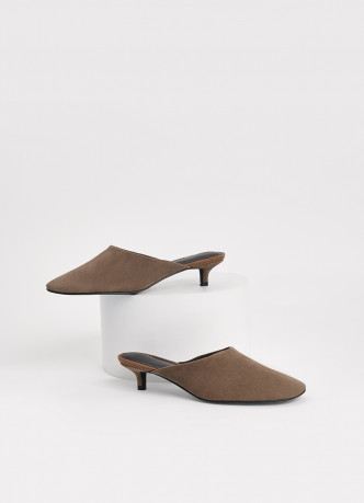 Замшевые мюли на каблуке