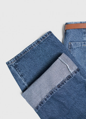 Широкие джинсы с высокой посадкой и ремнем