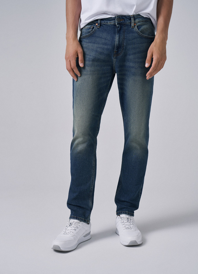 Зауженные джинсы