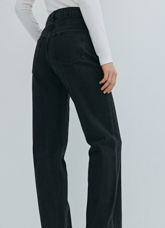 Прямые джинсы с высокой посадкой