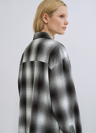 Рубашка в клетку со стразами