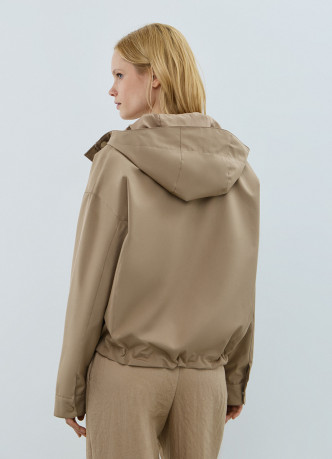 Легкая куртка