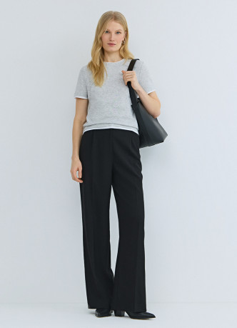 Футболка с контрастной окантовкой