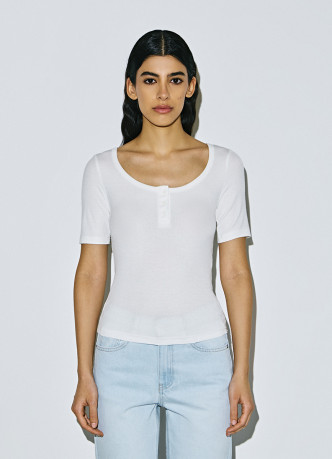 Футболка с вырезом "хенли"