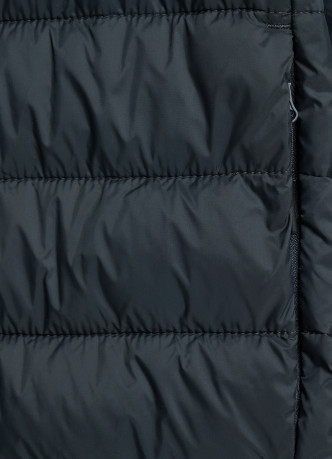 Утеплённая лёгкая куртка с воротником-стойкой