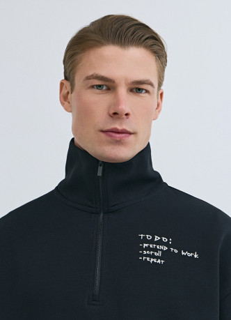 Толстовка с воротником-стойкой на молнии