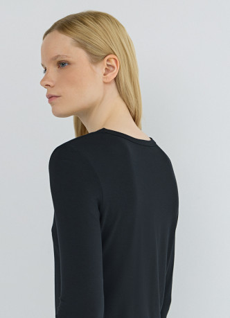 Лонгслив с содержанием модала и шёлка