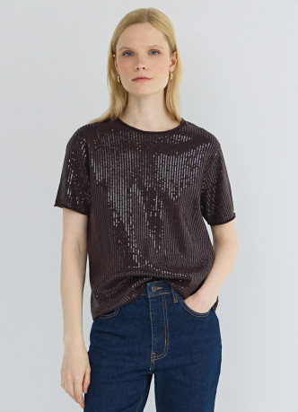 Джемпер с пайетками и коротким рукавом