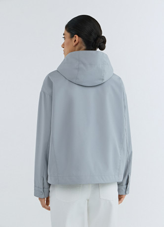 Легкая куртка