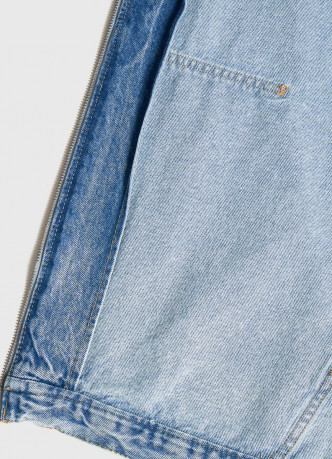 Джинсовая куртка на молнии с капюшоном