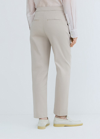 Зауженные прямые брюки