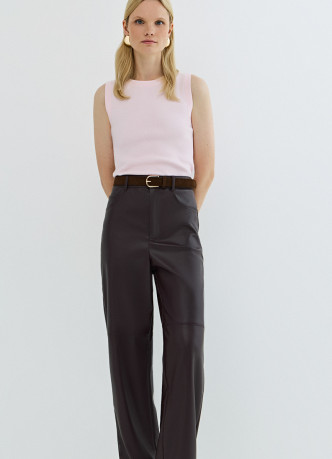 Прямые брюки из искусственной кожи