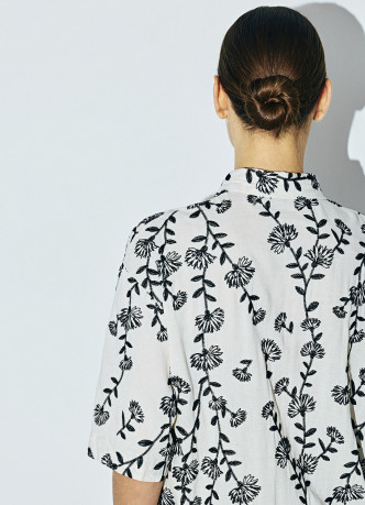 Рубашка с вышивкой