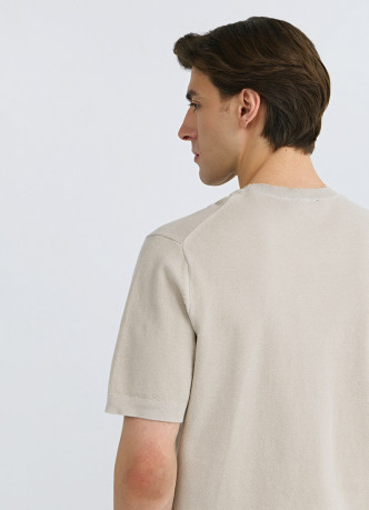 Футболка из текстурной ткани