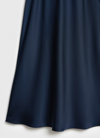Атласная юбка миди А-силуэта