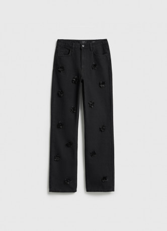 Джинсы с декором в виде цветов