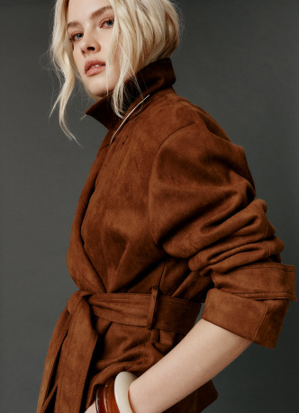 Куртка из искусственной замши с поясом