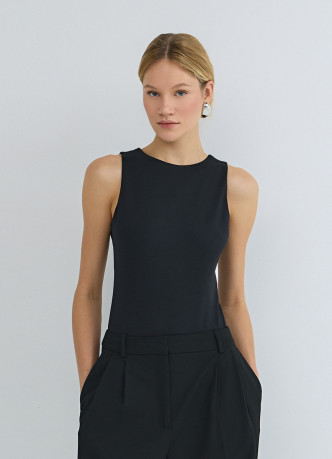 Базовое боди без рукавов