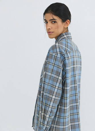 Рубашка в клетку на кнопках