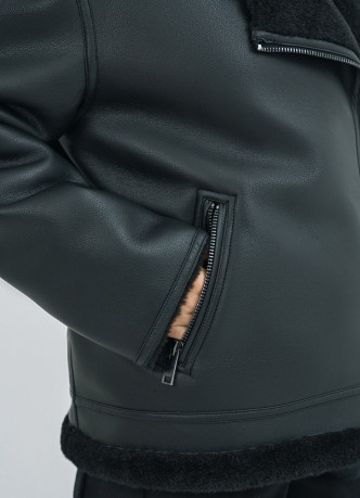 Дублёнка с воротником из искусственного меха