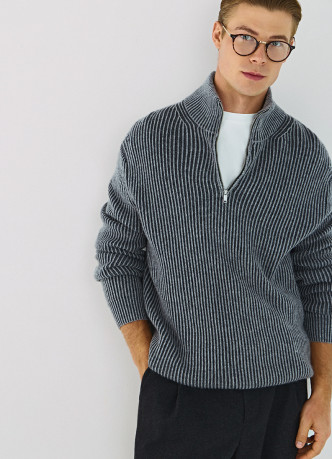 Джемпер с ангорой и шерстью