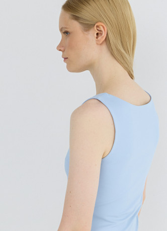 Топ с широкими бретелями