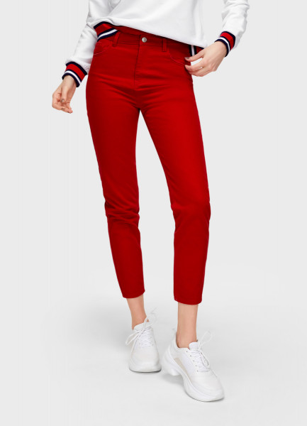 

Красные джинсы Mom Fit, Красный