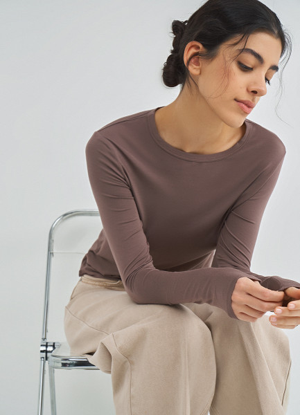 Лонгслив с содержанием модала и шёлка Коричневый 1999₽