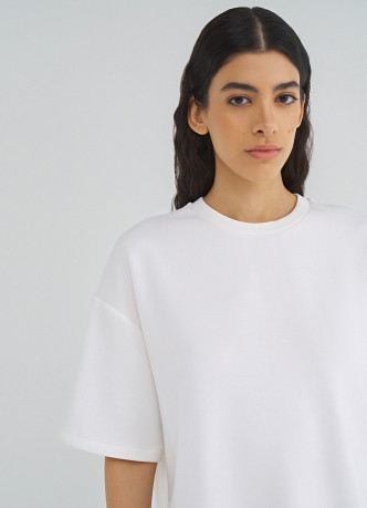 Футболка оверсайз с разрезами