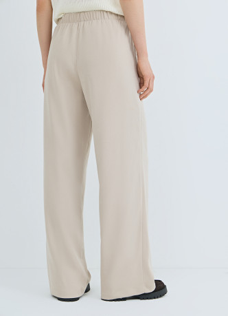 Прямые брюки с эластичным поясом