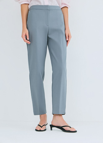 Зауженные прямые брюки