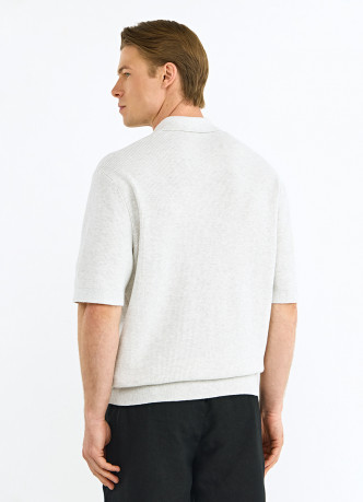 Поло из текстурной ткани с молнией